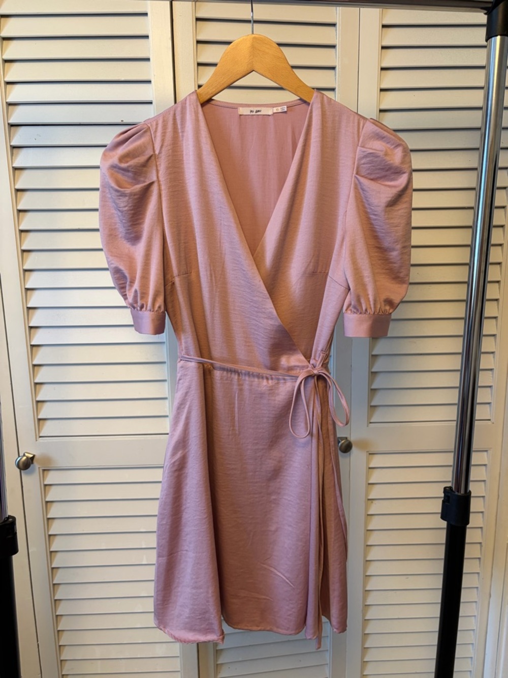 Mi ami Puff-Sleeve Wrap Mini Dress in Dusty Pink